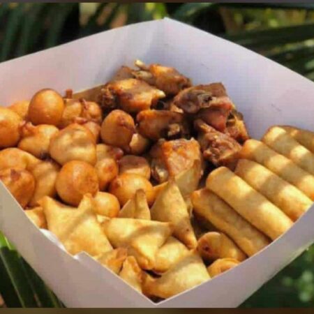 Awoof Pack (2 Spring Rolls, 2 Samosa, 2 Chicken, 5 Puff Puff, 5 Mosa)